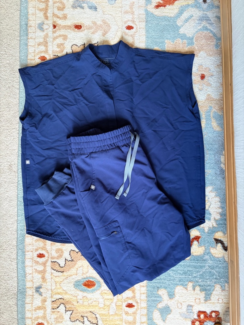 FIGS Rafaela Scrub Set Navy Medium Top Large Zamora Jogger High Waisted